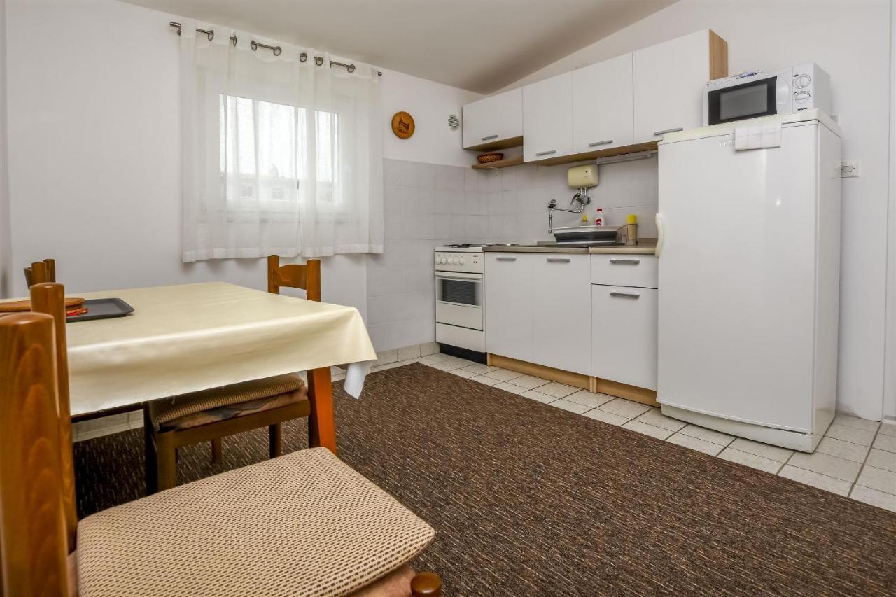 Apartment Kucinic โรกอซนิซา ภายนอก รูปภาพ