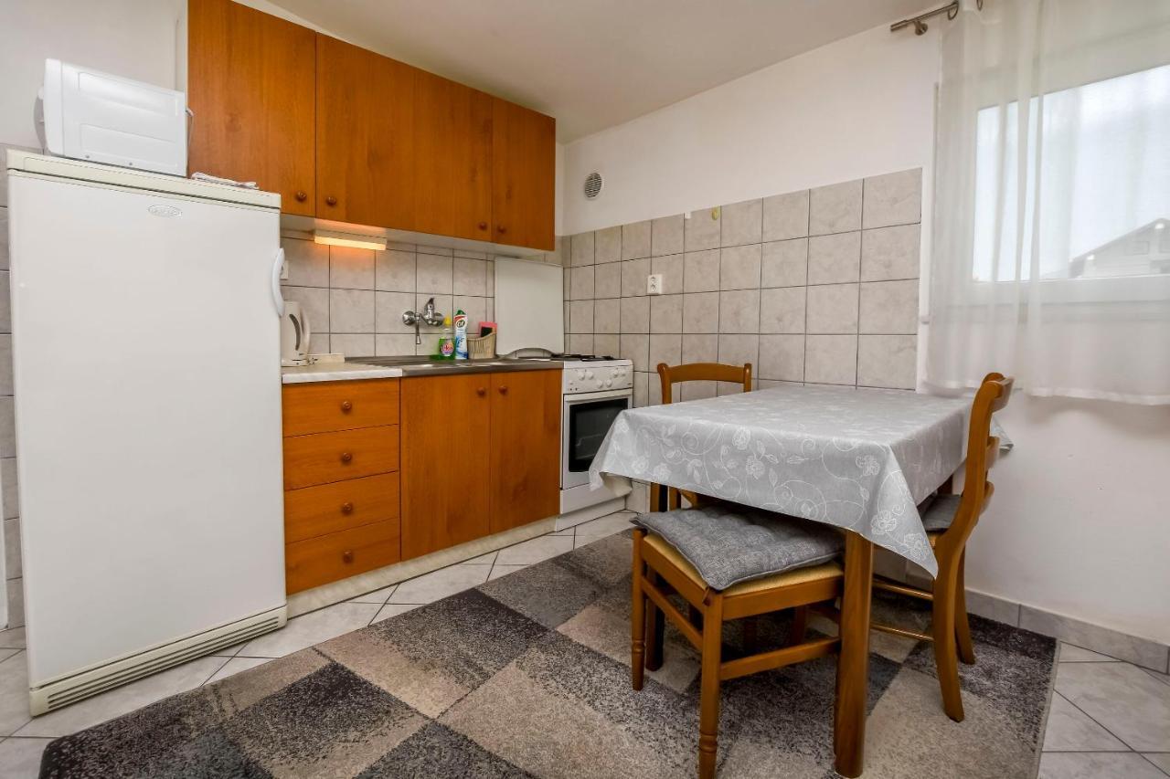 Apartment Kucinic โรกอซนิซา ภายนอก รูปภาพ